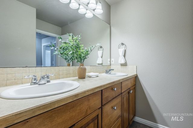 3406 S Ascaino, Meridian, ID 83642