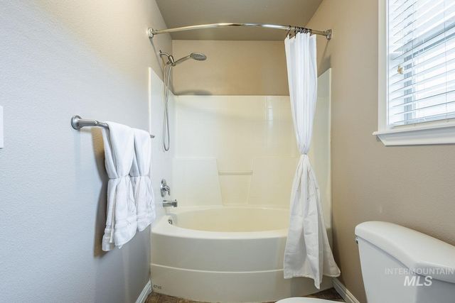 3406 S Ascaino, Meridian, ID 83642