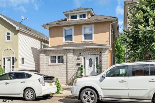 510 Burnham Rd, Elizabeth City, NJ 07202