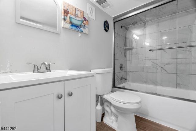 510 Burnham Rd, Elizabeth City, NJ 07202