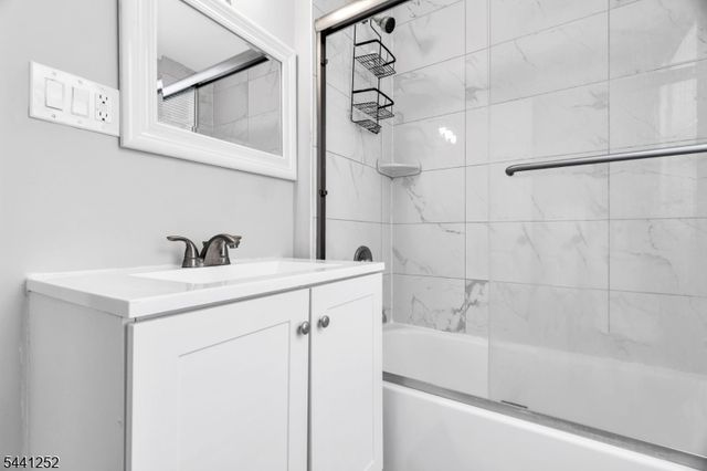510 Burnham Rd, Elizabeth City, NJ 07202