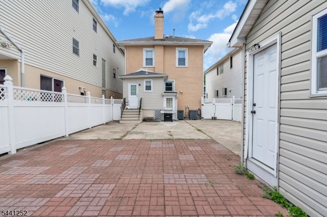 510 Burnham Rd, Elizabeth City, NJ 07202