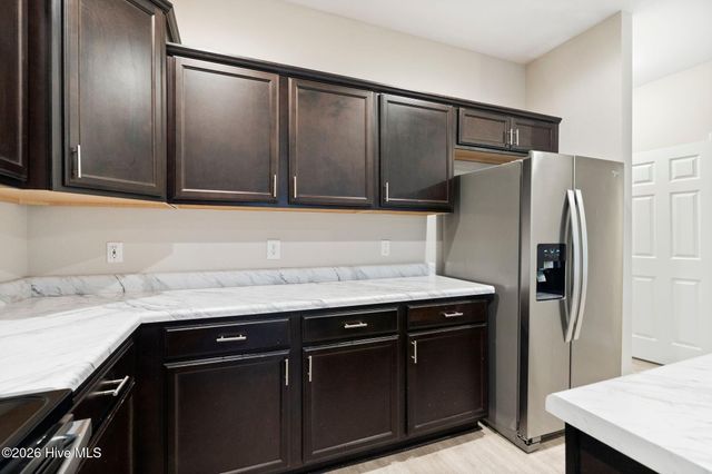 212 N Stingray Lane, Sneads Ferry, NC 28460