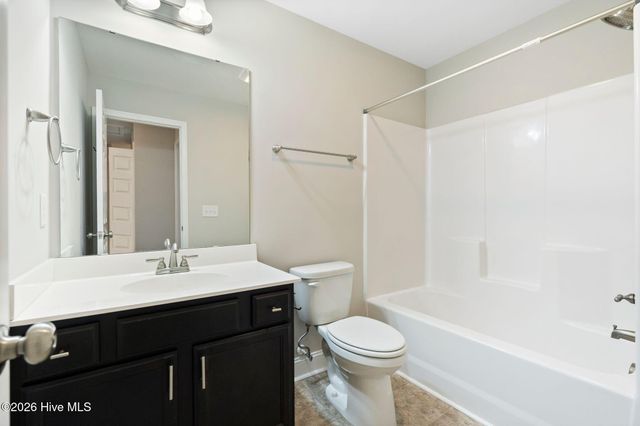 212 N Stingray Lane, Sneads Ferry, NC 28460