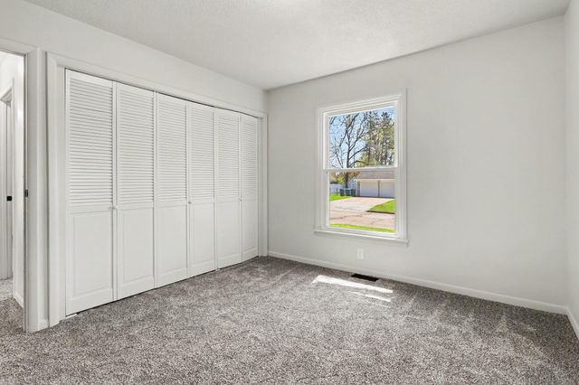 107 E Oakland Place, Battle Creek, MI 49015