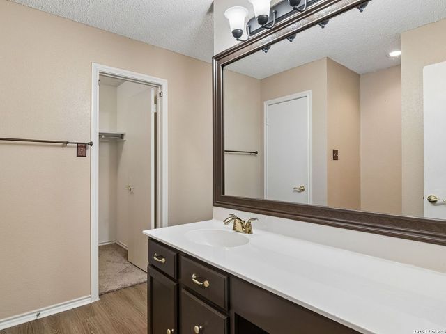 2138 Encanto Ridge, San Antonio, TX 78230