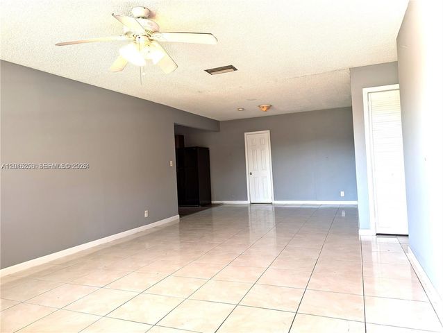 7871 SW 3rd Ct 7871, North Lauderdale, FL 33068