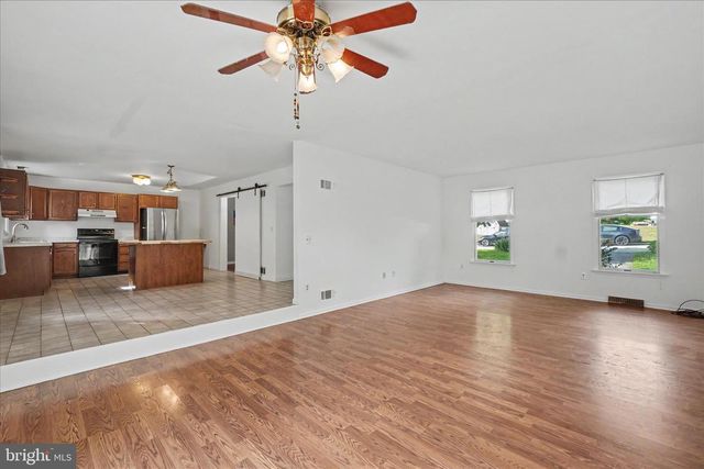 37 STEEPLE AVE, Red Lion, PA 17356