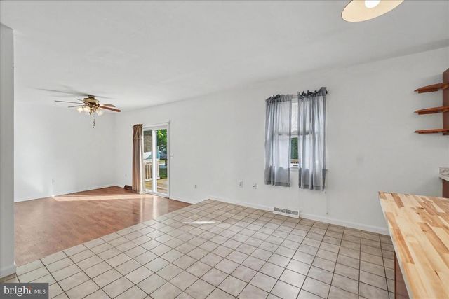 37 STEEPLE AVE, Red Lion, PA 17356