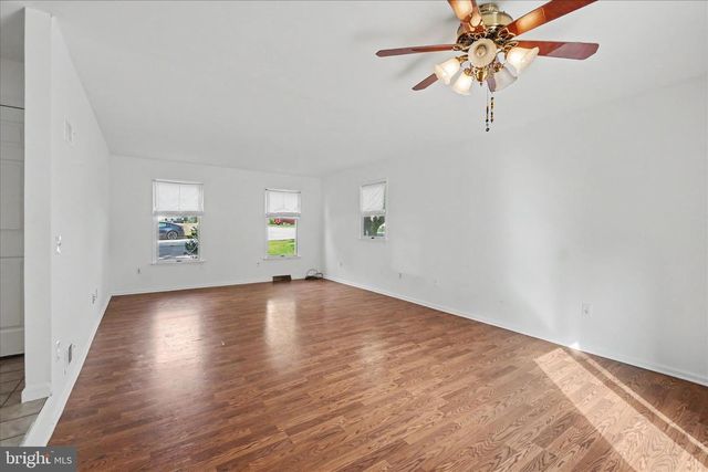 37 STEEPLE AVE, Red Lion, PA 17356