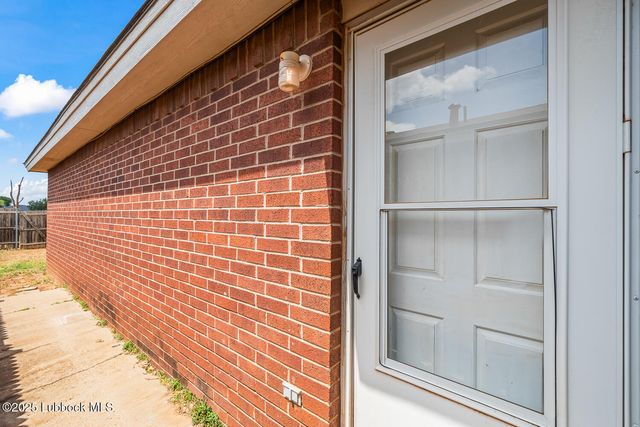 5855 6th Street, Lubbock, TX 79416