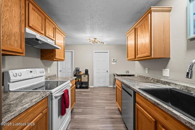 5855 6th Street, Lubbock, TX 79416