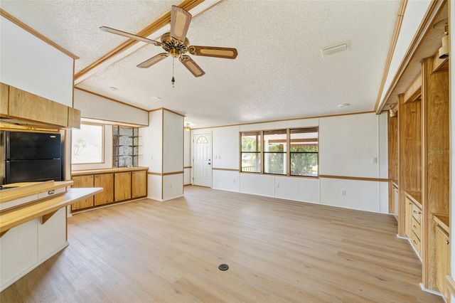 1004 ANN AVENUE, Lady Lake, FL 32159