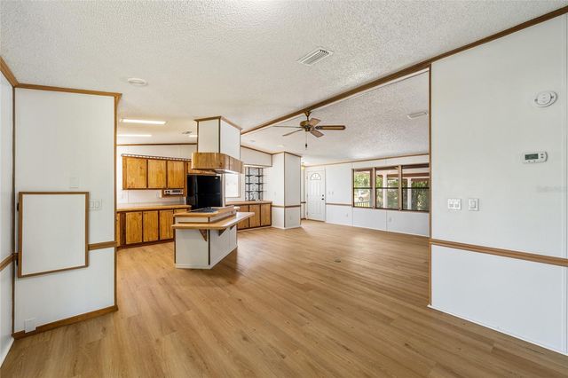 1004 ANN AVENUE, Lady Lake, FL 32159