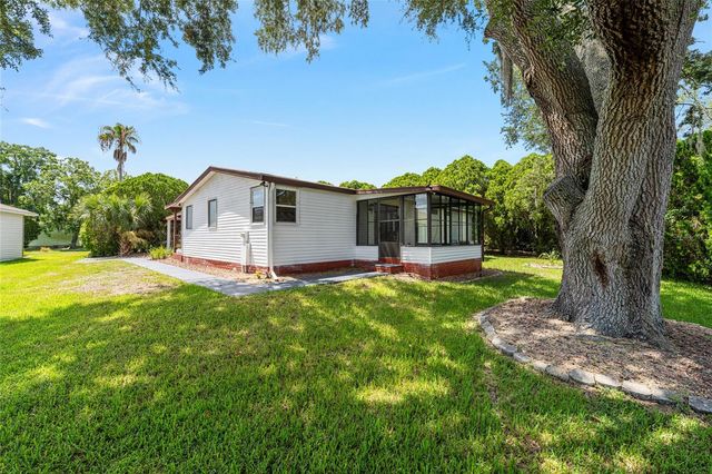 1004 ANN AVENUE, Lady Lake, FL 32159
