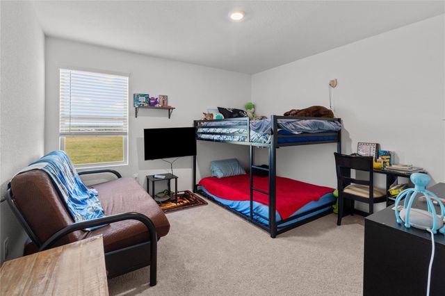 7207 Hillside Avenue, Mont Belvieu, TX 77523