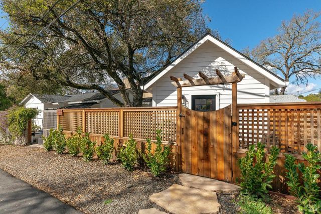 605 Calle Del Monte, Sonoma, CA 95476