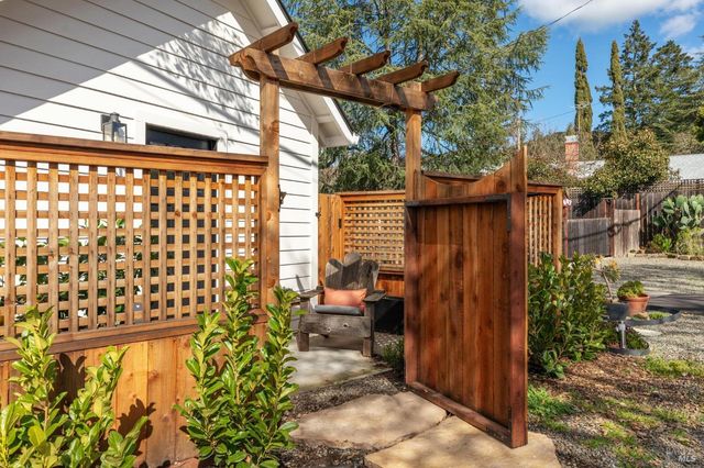 605 Calle Del Monte, Sonoma, CA 95476