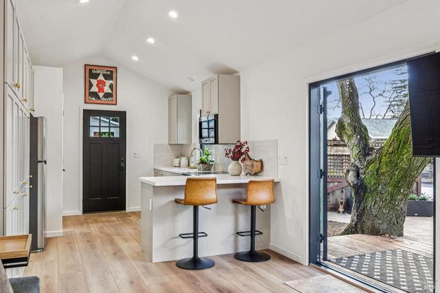 605 Calle Del Monte, Sonoma, CA 95476