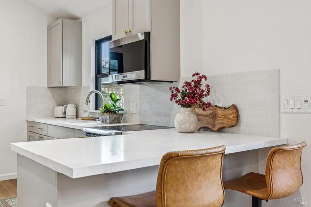 605 Calle Del Monte, Sonoma, CA 95476