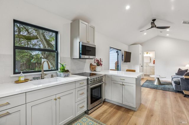 605 Calle Del Monte, Sonoma, CA 95476