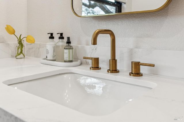 605 Calle Del Monte, Sonoma, CA 95476