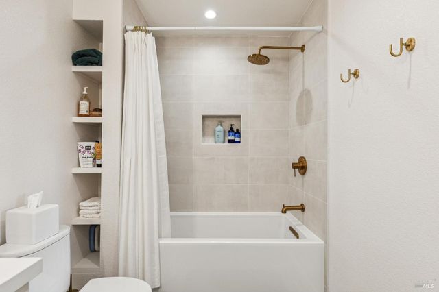 605 Calle Del Monte, Sonoma, CA 95476