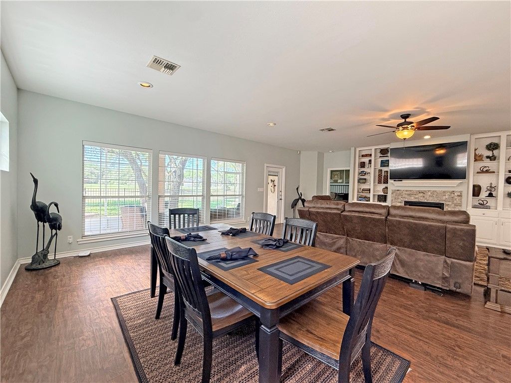 14 Saint Andrews Pl, Rockport, TX 78382 — photo 5
