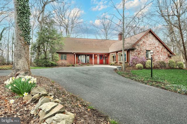 10 WHITE OAK TRL, Gettysburg, PA 17325