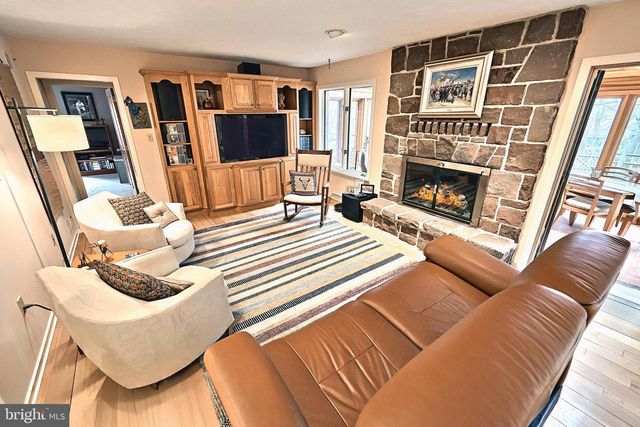 10 WHITE OAK TRL, Gettysburg, PA 17325