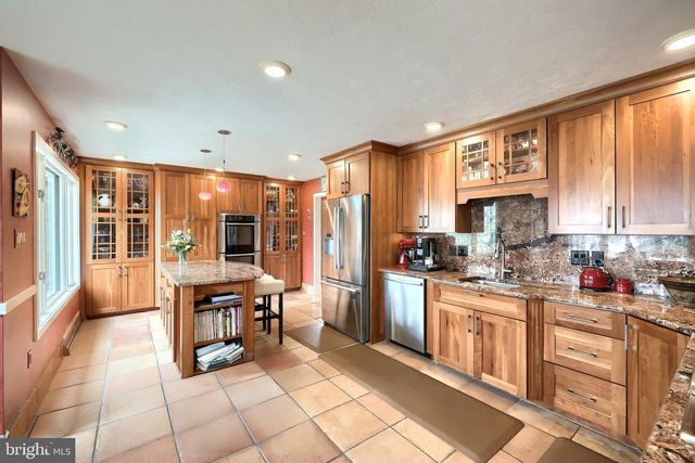 10 WHITE OAK TRL, Gettysburg, PA 17325
