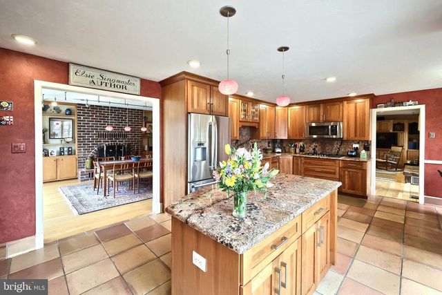 10 WHITE OAK TRL, Gettysburg, PA 17325