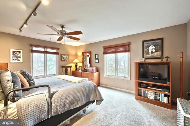10 WHITE OAK TRL, Gettysburg, PA 17325