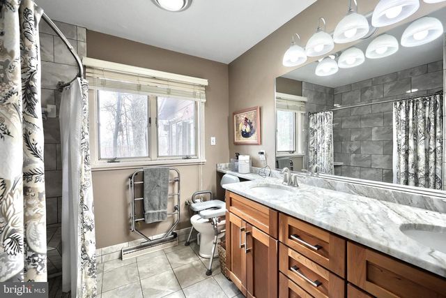10 WHITE OAK TRL, Gettysburg, PA 17325