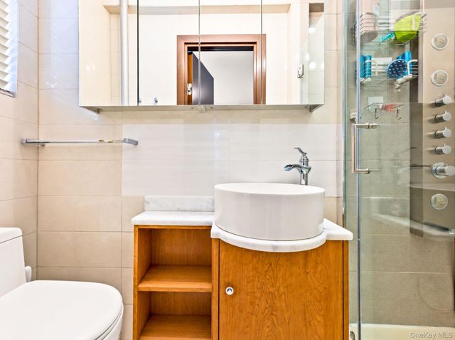99-41 64th Ave D7, Rego Park, NY 11374