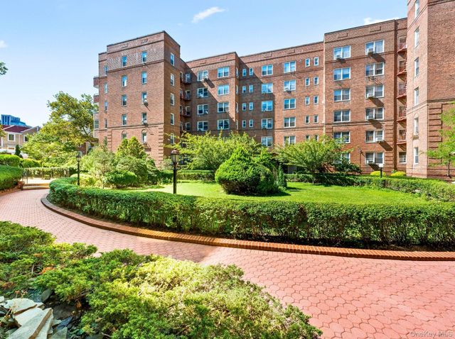 99-41 64th Ave D7, Rego Park, NY 11374