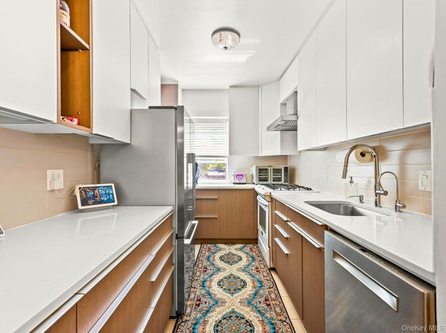 99-41 64th Ave D7, Rego Park, NY 11374