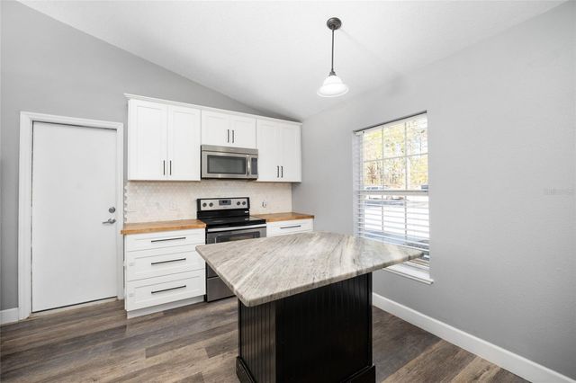 6096 SW 155TH STREET ROAD, Ocala, FL 34473