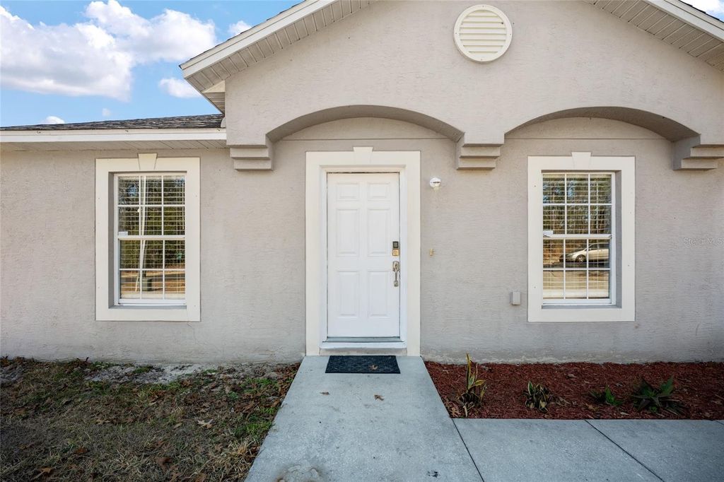 Image 7 of property listing at 6096 SW 155TH STREET ROAD, Ocala, FL 34473