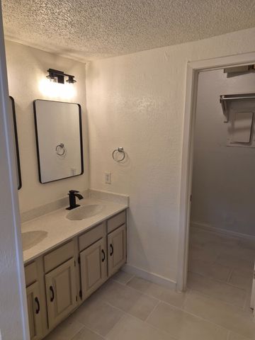 4267 Cuesta Drive 1, Irving, TX 75038