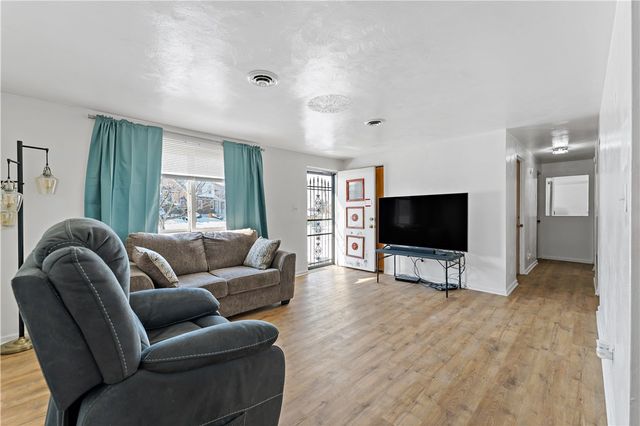 856 Horton St, Clairton, PA 15025
