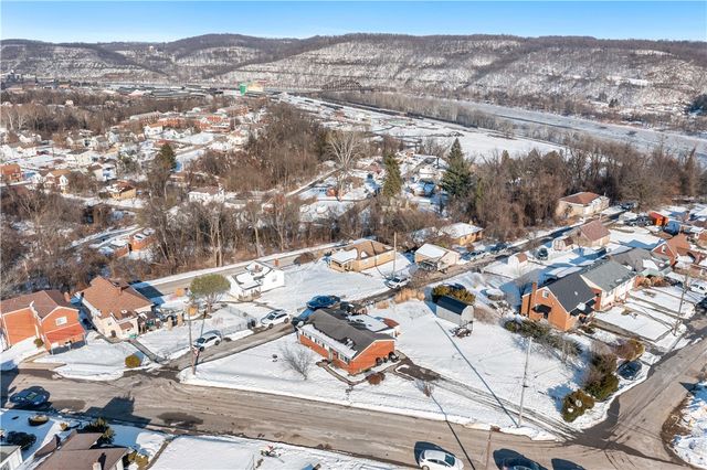 856 Horton St, Clairton, PA 15025