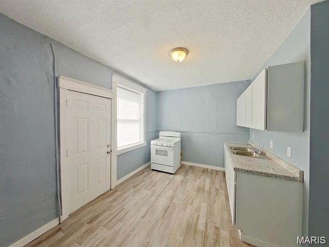 6000-6002 Etzel Avenue, St Louis, MO 63112