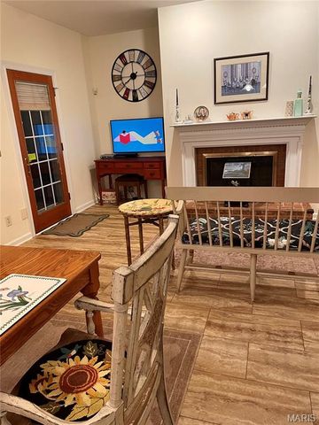 237 Saint Andrews Drive, St Albans, MO 63073