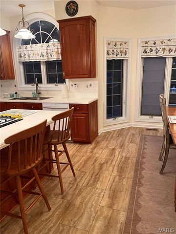 237 Saint Andrews Drive, St Albans, MO 63073