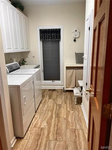 237 Saint Andrews Drive, St Albans, MO 63073