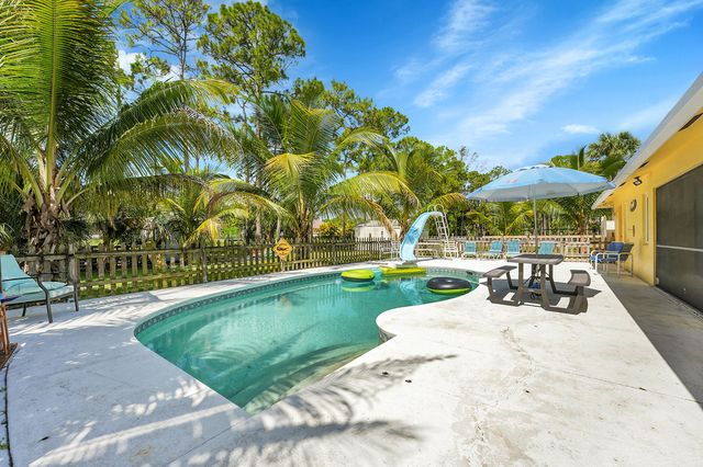 17646 N 83rd Pl Place N, The Acreage, FL 33470