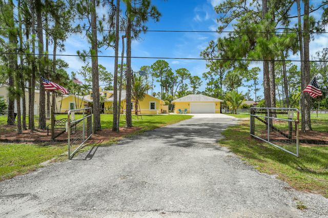 17646 N 83rd Pl Place N, The Acreage, FL 33470