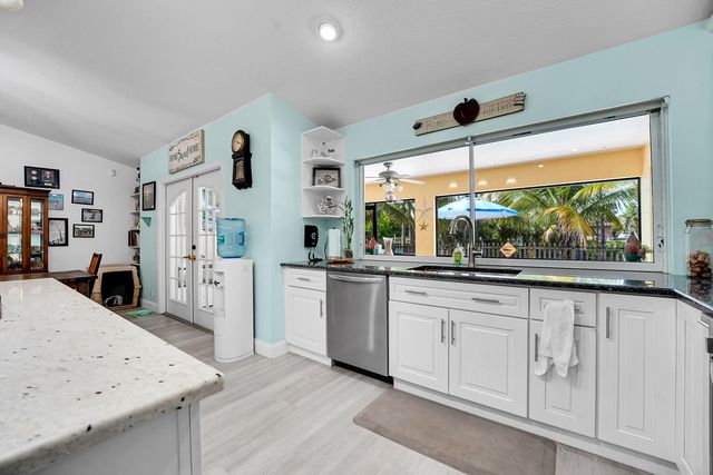 17646 N 83rd Pl Place N, The Acreage, FL 33470