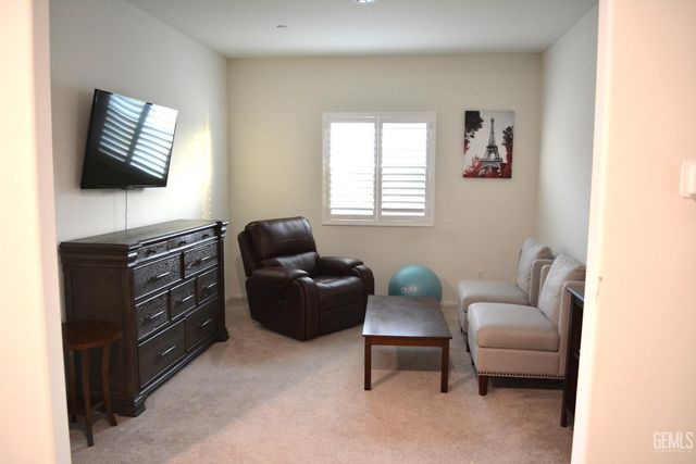 7311 Koyuk River Street, Bakersfield, CA 93311